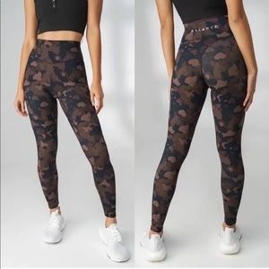 Balance Athletica Camouflage legging